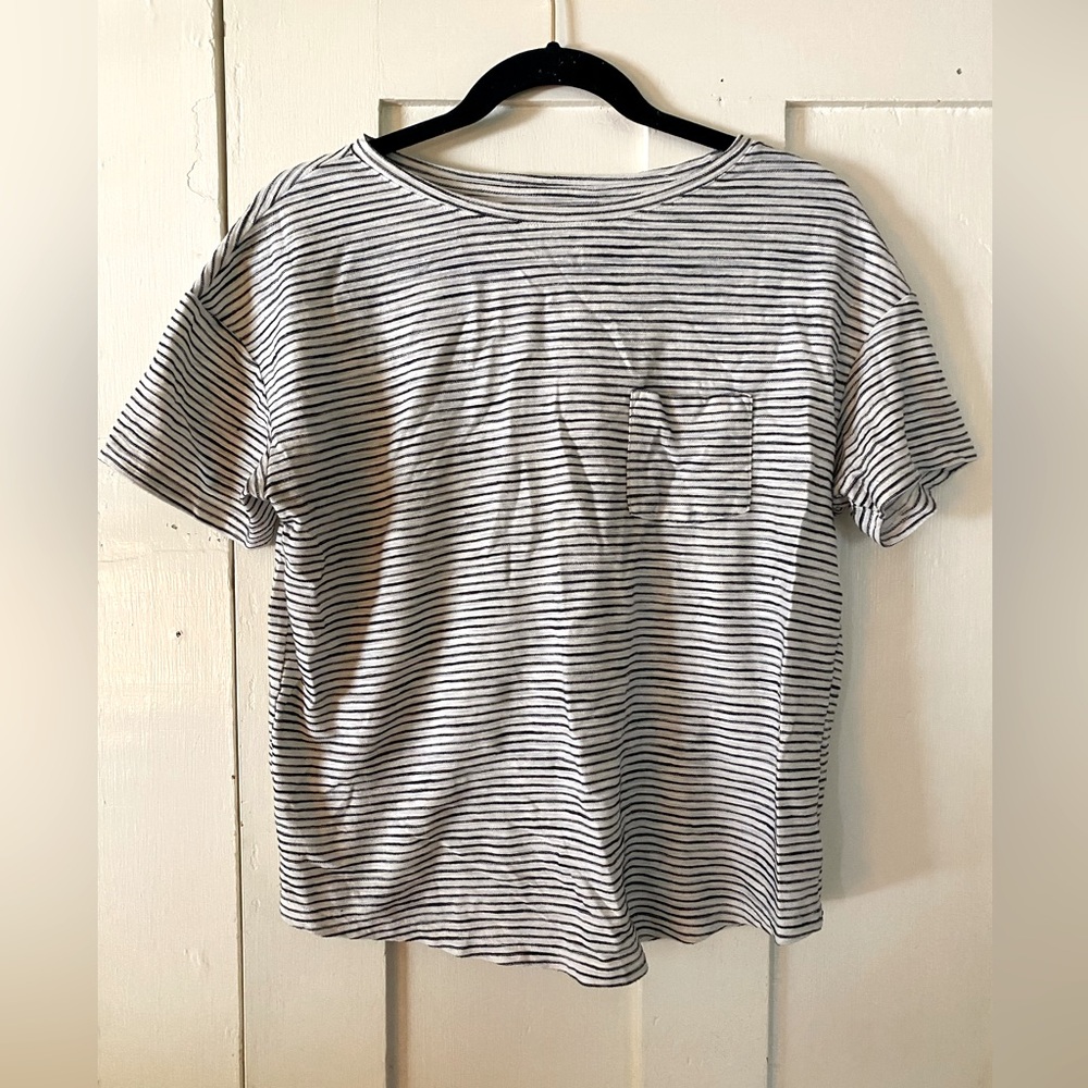 Old Navy T-Shirt